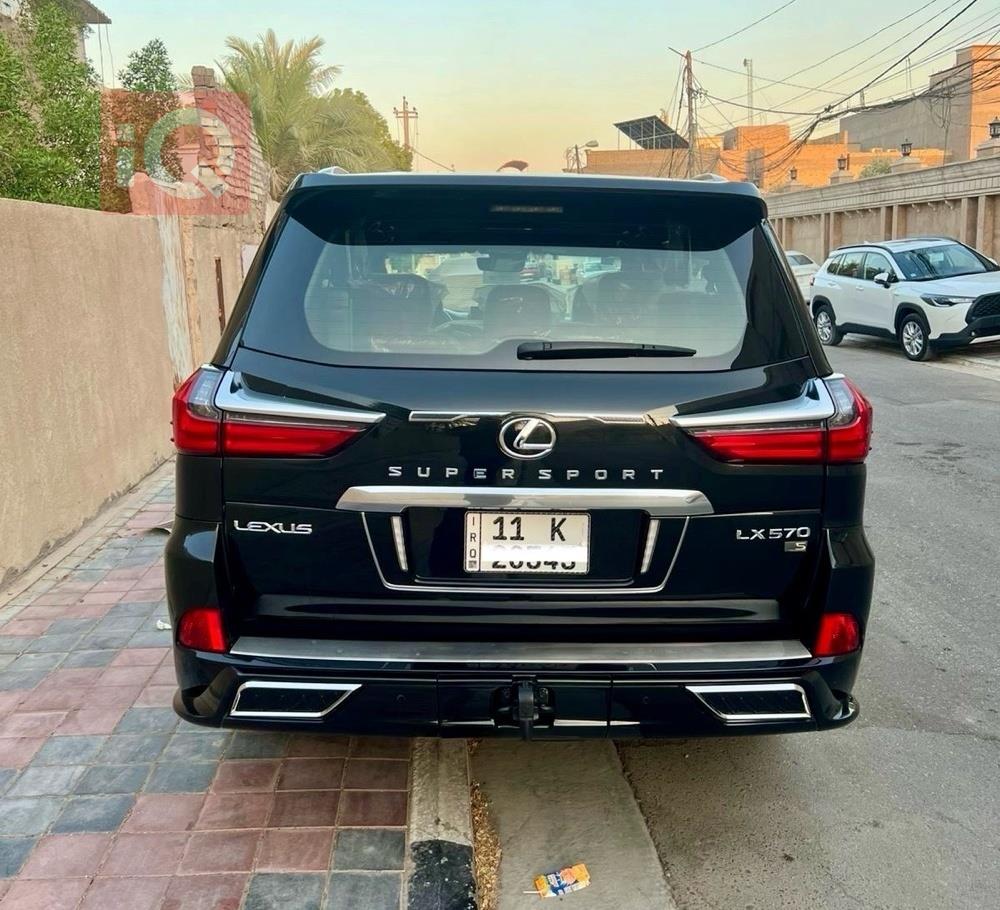 لكزس LX